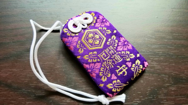 お守りの正しい持ち方は？期限はあるの？